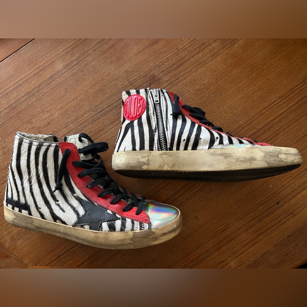 Golden goose sneakers zebra print irradescent. Excellent condition. Like new.